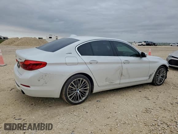 ✅ 2018 BMW 5 Series 530e • VIN: WBAJA9C59JB033207 • Lot: 93885885. Listed on Copart with 83,427 mi. Free auction sales archive from the USA and detailed vehicle history report at DreamBid. Image 3.