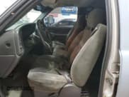 ✅ 2005 Chevrolet Silverado 2500HD LS • VIN: 1GCHK232X5F816286 • Lot: 91529195. Wystawiony na Copart z przebiegiem 215 543 mil. Bezpłatny archiwum sprzedaży aukcyjnych z USA i szczegółowy raport historii pojazdu na DreamBid. Zdjęcie 7.