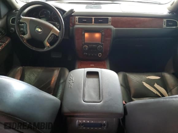 ✅ 2014 Chevrolet Suburban LTZ • VIN: 1GNSKKE76ER138866 • Lot: 89898025. Listed on Copart with 279,606 mi. Free auction sales archive from the USA and detailed vehicle history report at DreamBid. Image 8.