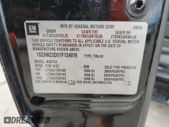 ✅ 2007 Chevrolet Silverado 2500HD LT1 • VIN: 1GCHK23D97F124976 • Lot: 85567345. Wystawiony na Copart z przebiegiem 299 509 mil. Bezpłatny archiwum sprzedaży aukcyjnych z USA i szczegółowy raport historii pojazdu na DreamBid. Zdjęcie 13.