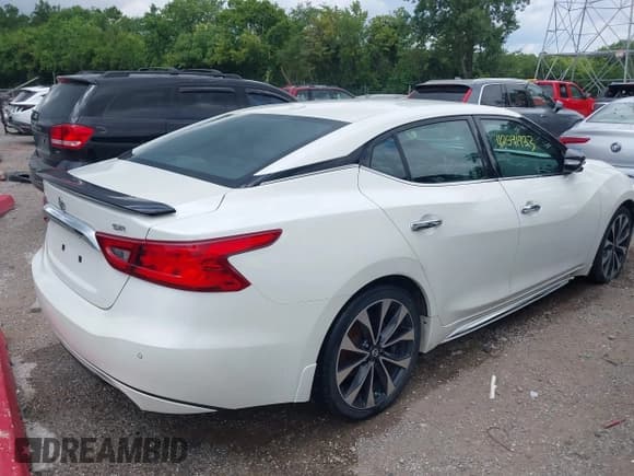 ✅ 2016 Nissan Maxima Platinum • VIN: 1N4AA6AP6GC413720 • Lot: 42591933. Wystawiony na IAAI z przebiegiem 96 714 mil. Bezpłatny archiwum sprzedaży aukcyjnych z USA i szczegółowy raport historii pojazdu na DreamBid. Zdjęcie 4.