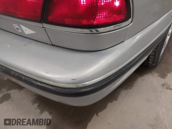 ✅ 1998 Buick LeSabre Custom • VIN: 1G4HP52K9WH444767 • Lot: 43683290. Wystawiony na IAAI z przebiegiem 103 148 mil. Bezpłatny archiwum sprzedaży aukcyjnych z USA i szczegółowy raport historii pojazdu na DreamBid. Zdjęcie 6.