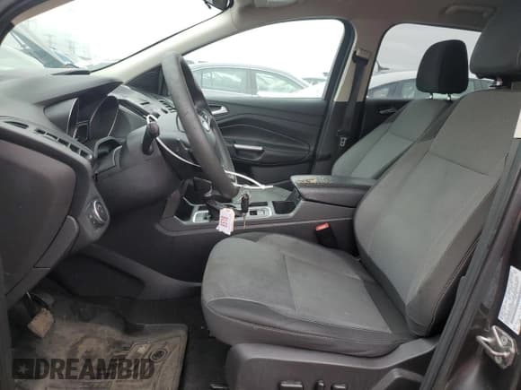 ✅ 2017 Ford Escape SE • VIN: 1FMCU9GD5HUE49110 • Lot: 51139785. Wystawiony na Copart z przebiegiem 174 399 mil. Bezpłatny archiwum sprzedaży aukcyjnych z USA i szczegółowy raport historii pojazdu na DreamBid. Zdjęcie 7.