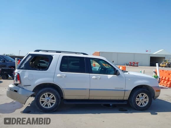 ✅ 2002 Mercury Mountaineer • VIN: 4M2DU86W02UJ21875 • Лот: 41972193. Опубликован ранее на IAAI с пробегом 154 699 миль. Бесплатный доступ к архиву аукционных продаж из США и подробный отчёт об истории автомобиля на DreamBid. Изображение 13.