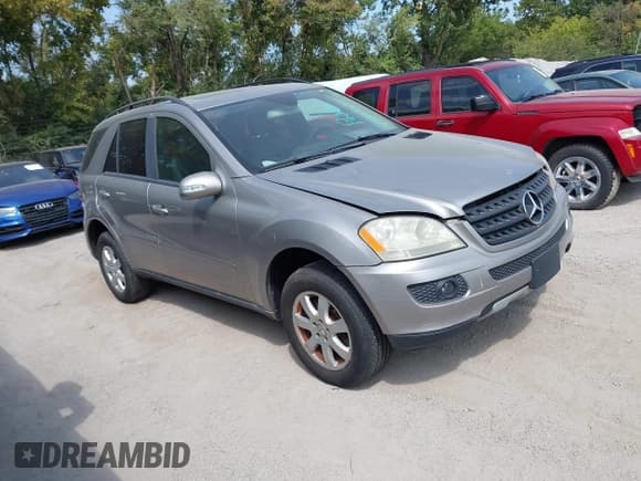 ✅ 2006 Mercedes-Benz M 350 • VIN: 4JGBB86E26A148489 • Лот: 43209650. Опубликован ранее на IAAI с пробегом 166 725 миль. Бесплатный доступ к архиву аукционных продаж из США и подробный отчёт об истории автомобиля на DreamBid. Изображение 1.