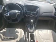 ✅ 2018 Ford Focus Electric • VIN: 1FADP3R47JL296743 • Lot: 65610715. Wystawiony na Copart z przebiegiem 62 350 mil. Bezpłatny archiwum sprzedaży aukcyjnych z USA i szczegółowy raport historii pojazdu na DreamBid. Zdjęcie 8.