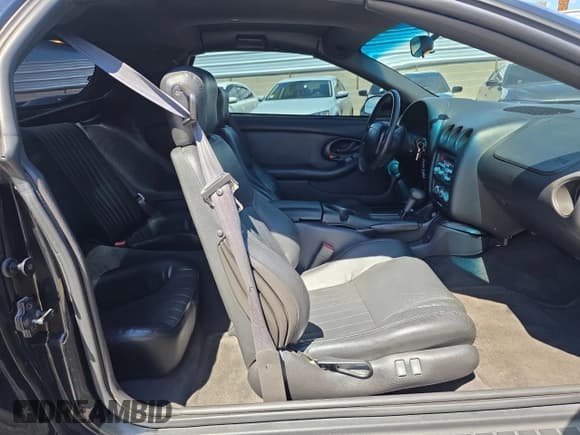 ✅ 2002 Pontiac Firebird Formula • VIN: 2G2FV22G222170769 • Lot: 56757455. Wystawiony na Copart z przebiegiem 120 282 mil. Bezpłatny archiwum sprzedaży aukcyjnych z USA i szczegółowy raport historii pojazdu na DreamBid. Zdjęcie 5.