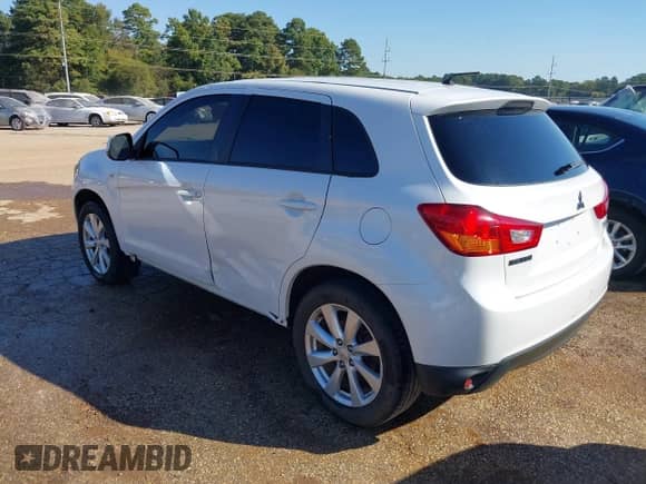 2015 Mitsubishi Outlander ES с VIN 4A4AP3AUXFE048967, выставлен на аукционе IAAI как лот 43404707 с пробегом 237 660 миль миль и . История ставок и продаж доступна на DreamBid. Изображение 3.