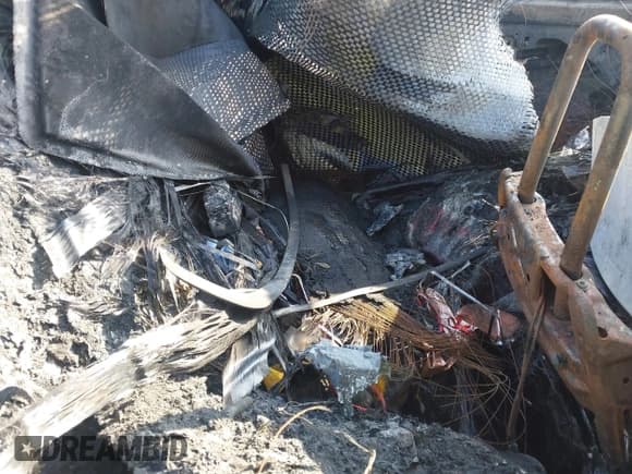 ✅ 2016 BMW M4 • VIN: WBS3R9C58GK337215 • Lot: 43541747. Listed on IAAI with Not provided. Free auction sales archive from the USA and detailed vehicle history report at DreamBid. Image 8.