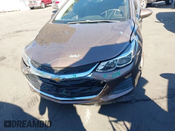 ✅ 2019 Chevrolet Cruze LS • VIN: 1G1BC5SMXK7126656 • Lot: 43546090. Listed on IAAI with 87,531 mi. Free auction sales archive from the USA and detailed vehicle history report at DreamBid. Image 13.