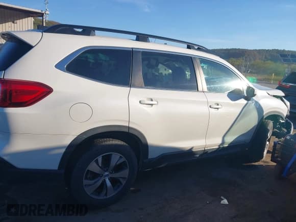 ✅ 2021 Subaru Ascent Premium • VIN: 4S4WMAFD9M3440104 • Lot: 43345807. Listed on IAAI with 72,389 mi. Free auction sales archive from the USA and detailed vehicle history report at DreamBid. Image 13.