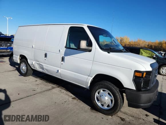 ✅ 2011 Ford Econoline Cargo Commercial • VIN: 1FTNE1EW0BDA66439 • Lot: 90088595. Listed on Copart with 146,472 mi. Free auction sales archive from the USA and detailed vehicle history report at DreamBid. Image 4.