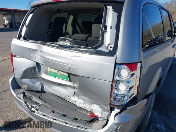 ✅ 2016 Dodge Grand Caravan American Value • VIN: 2C4RDGBG6GR108802 • Lot: 41732721. Wystawiony na IAAI z przebiegiem 90 275 mil. Bezpłatny archiwum sprzedaży aukcyjnych z USA i szczegółowy raport historii pojazdu na DreamBid. Zdjęcie 6.