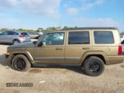 ✅ 2008 Jeep Commander Sport • VIN: 1J8HG48K48C224791 • Lot: 43441890. Wystawiony na IAAI z przebiegiem 134 079 mil. Bezpłatny archiwum sprzedaży aukcyjnych z USA i szczegółowy raport historii pojazdu na DreamBid. Zdjęcie 15.