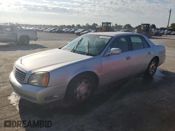 ✅ 2001 Cadillac DeVille • VIN: 1G6KD54Y11U205382 • Lot: 68302975. Wystawiony na Copart z przebiegiem 234 687 mil. Bezpłatny archiwum sprzedaży aukcyjnych z USA i szczegółowy raport historii pojazdu na DreamBid. Zdjęcie 1.