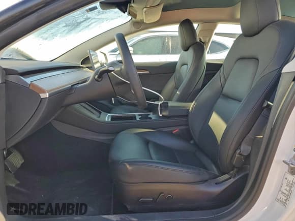 ✅ 2022 Tesla Model 3 Long Range • VIN: 5YJ3E1EB1NF341317 • Lot: 94724815. Wystawiony na Copart z przebiegiem 31 616 mil. Bezpłatny archiwum sprzedaży aukcyjnych z USA i szczegółowy raport historii pojazdu na DreamBid. Zdjęcie 7.