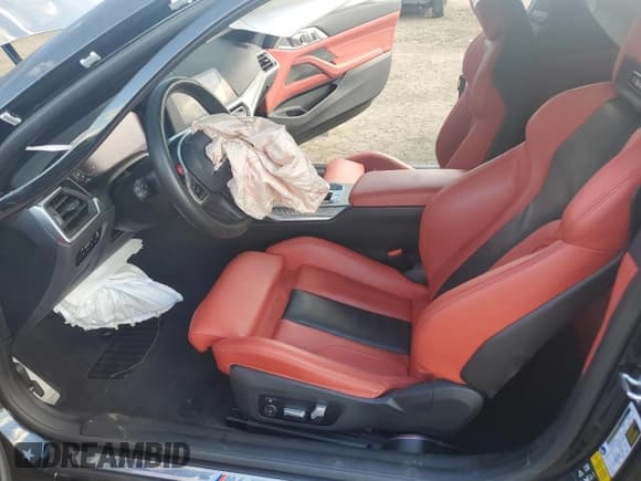 ✅ 2023 BMW M4 Competition xDrive • VIN: WBS43AZ02PCL55464 • Lot: 70996035. Wystawiony na Copart z przebiegiem 26 617 mil. Bezpłatny archiwum sprzedaży aukcyjnych z USA i szczegółowy raport historii pojazdu na DreamBid. Zdjęcie 7.