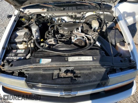 ✅ 2001 Chevrolet S-10 LS • VIN: 1GCCS19W718225703 • Лот: 86328204. Опубликован ранее на Copart с пробегом 243 471 миль. Бесплатный доступ к архиву аукционных продаж из США и подробный отчёт об истории автомобиля на DreamBid. Изображение 11.