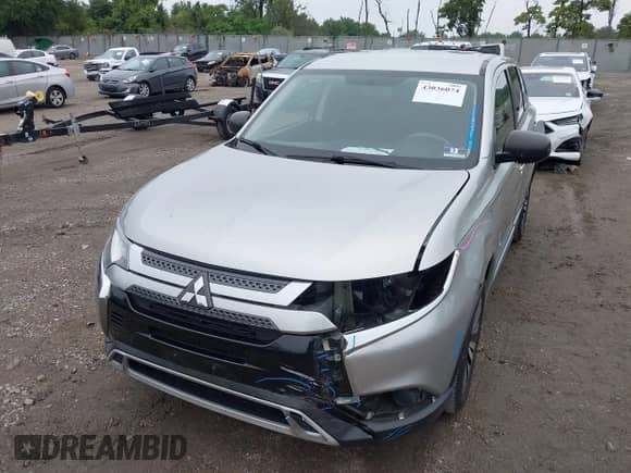 2019 Mitsubishi Outlander ES z VIN JA4AD2A3XKZ053441, wystawiony jako IAAI lot #43036074 z przebiegiem 105 182 mil mil oraz . Historia ofert i sprzedaży dostępna na DreamBid. Obrazek 18.