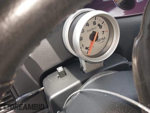 ✅ 1999 Plymouth Prowler • VIN: 1P3EW65G5XV500360 • Lot: 42389121. Wystawiony na IAAI z przebiegiem Nie podano. Bezpłatny archiwum sprzedaży aukcyjnych z USA i szczegółowy raport historii pojazdu na DreamBid. Zdjęcie 7.