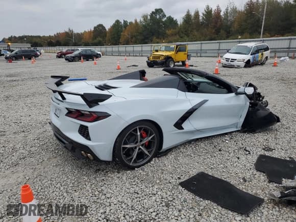 ✅ 2022 Chevrolet Corvette 1LT • VIN: 1G1YA3D43N5114172 • Lot: 91883035. Wystawiony na Copart z przebiegiem 6 263 mil. Bezpłatny archiwum sprzedaży aukcyjnych z USA i szczegółowy raport historii pojazdu na DreamBid. Zdjęcie 3.