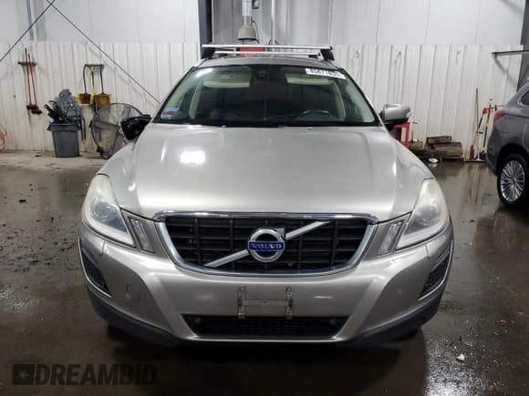 ✅ 2013 Volvo XC60 T6 • VIN: YV4902DZXD2426037 • Lot: 85871855. Listed on Copart with 122,798 mi. Free auction sales archive from the USA and detailed vehicle history report at DreamBid. Image 5.
