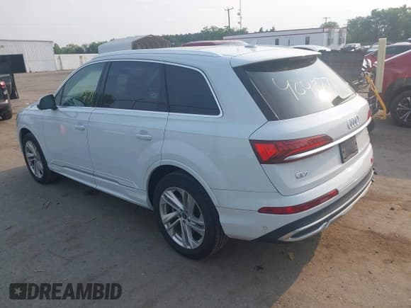 ✅ 2022 Audi Q7 Premium Plus • VIN: WA1LJBF70ND014081 • Lot: 42403771. Listed on IAAI with 20,073 mi. Free auction sales archive from the USA and detailed vehicle history report at DreamBid. Image 3.
