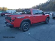 ✅ 2024 Nissan Titan Pro-4X • VIN: 1N6AA1ED2RN104442 • Lot: 90551035. Wystawiony na Copart z przebiegiem 26 116 mil. Bezpłatny archiwum sprzedaży aukcyjnych z USA i szczegółowy raport historii pojazdu na DreamBid. Zdjęcie 3.