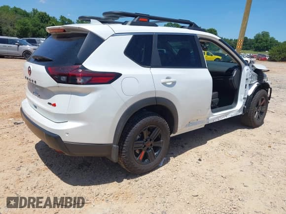 ✅ 2025 Nissan Rogue SV • VIN: 5N1BT3BB3SC794621 • Lot: 42558261. Listed on IAAI with 4,164 mi. Free auction sales archive from the USA and detailed vehicle history report at DreamBid. Image 4.