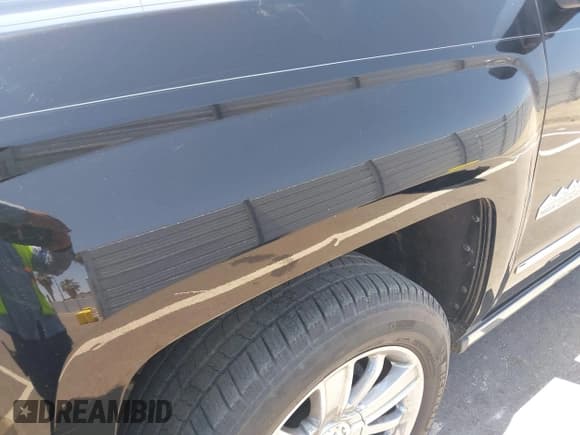 ✅ 2016 Chevrolet Silverado 1500 High Country • VIN: 3GCPCTEC3GG384338 • Lot: 42382874. Wystawiony na IAAI z przebiegiem 120 846 mil. Bezpłatny archiwum sprzedaży aukcyjnych z USA i szczegółowy raport historii pojazdu na DreamBid. Zdjęcie 6.