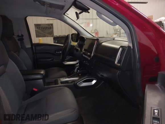 ✅ 2025 Nissan Frontier Pro-4X • VIN: 1N6ED1EK2SN608647 • Lot: 41536731. Listed on IAAI with 3,161 mi. Free auction sales archive from the USA and detailed vehicle history report at DreamBid. Image 5.