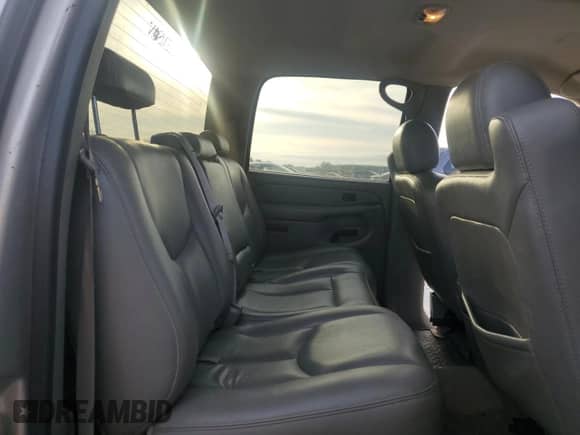 ✅ 2004 Chevrolet Silverado 1500 LS • VIN: 2GCEC13TX41405446 • Лот: 84387465. Опубликован ранее на Copart с пробегом 150 655 миль. Бесплатный доступ к архиву аукционных продаж из США и подробный отчёт об истории автомобиля на DreamBid. Изображение 10.