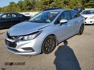 ✅ 2017 Chevrolet Cruze LS • VIN: 1G1BC5SM8H7272031 • Lot: 61413822. Listed on Copart with 42,589 mi. Free auction sales archive from the USA and detailed vehicle history report at DreamBid. Image 2.