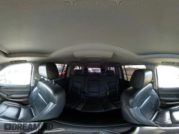 ✅ 2015 Chevrolet Suburban LT • VIN: 1GNSKJKC7FR233983 • Lot: 43635811. Wystawiony na IAAI z przebiegiem 114 907 mil. Bezpłatny archiwum sprzedaży aukcyjnych z USA i szczegółowy raport historii pojazdu na DreamBid. Zdjęcie 18.