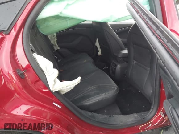 ✅ 2023 Ford Mustang Mach-E Premium • VIN: 3FMTK3SU8PMA89330 • Лот: 43224998. Опубликован ранее на IAAI с пробегом Не указан. Бесплатный доступ к архиву аукционных продаж из США и подробный отчёт об истории автомобиля на DreamBid. Изображение 8.