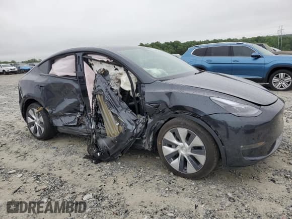 ✅ 2024 Tesla Model Y Long Range • VIN: 7SAYGAEE7RF005786 • Лот: 58415195. Опубликован ранее на Copart с пробегом 8 700 миль. Бесплатный доступ к архиву аукционных продаж из США и подробный отчёт об истории автомобиля на DreamBid. Изображение 4.