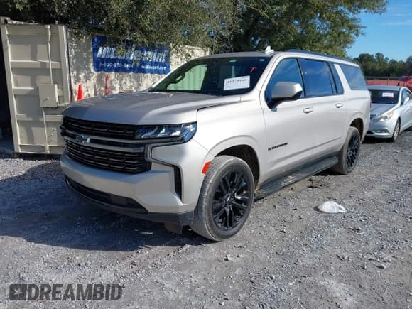 ✅ 2021 Chevrolet Suburban RST • VIN: 1GNSCEKD4MR485958 • Lot: 41275166. Listed on IAAI with 140,991 mi. Free auction sales archive from the USA and detailed vehicle history report at DreamBid. Image 17.