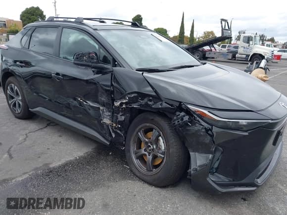 ✅ 2025 Toyota bZ4X XLE • VIN: JTMABACA6SA101548 • Лот: 43443046. Опубликован ранее на IAAI с пробегом 6 926 миль. Бесплатный доступ к архиву аукционных продаж из США и подробный отчёт об истории автомобиля на DreamBid. Изображение 6.