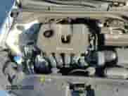 2017 Hyundai Elantra SE z VIN 5NPD74LF3HH149487, wystawiony jako Copart lot #91120955 z przebiegiem 100 166 mil mil oraz Czysty tytuł • Clean title. Historia ofert i sprzedaży dostępna na DreamBid. Obrazek 13.