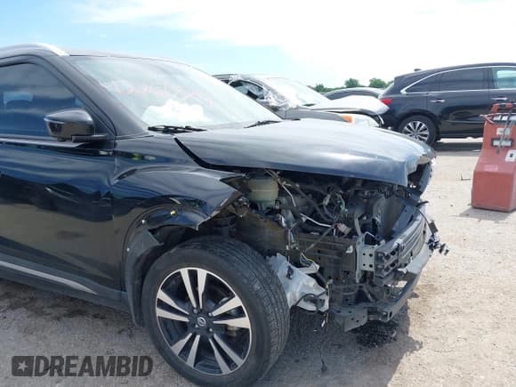 ✅ 2019 Nissan Kicks SR • VIN: 3N1CP5CU8KL548972 • Лот: 42261779. Опубликован ранее на IAAI с пробегом 83 895 миль. Бесплатный доступ к архиву аукционных продаж из США и подробный отчёт об истории автомобиля на DreamBid. Изображение 6.