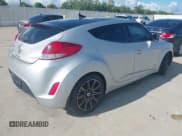 ✅ 2012 Hyundai Veloster w/Red Int • VIN: KMHTC6AD4CU053866 • Lot: 43278884. Wystawiony na IAAI z przebiegiem 155 497 mil. Bezpłatny archiwum sprzedaży aukcyjnych z USA i szczegółowy raport historii pojazdu na DreamBid. Zdjęcie 4.