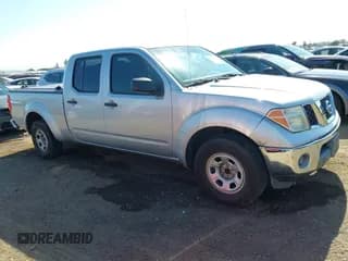 ✅ 2007 Nissan Frontier SE • VIN: 1N6AD09U67C418289 • Лот: 43022292. Опубликован ранее на IAAI с пробегом 183 355 миль. Бесплатный доступ к архиву аукционных продаж из США и подробный отчёт об истории автомобиля на DreamBid. Изображение 1.