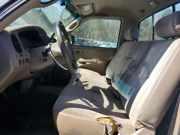 ✅ 2000 Toyota Tundra • VIN: 5TBJN3210YS101991 • Lot: 47898715. Wystawiony na Copart z przebiegiem 230 990 mil. Bezpłatny archiwum sprzedaży aukcyjnych z USA i szczegółowy raport historii pojazdu na DreamBid. Zdjęcie 7.