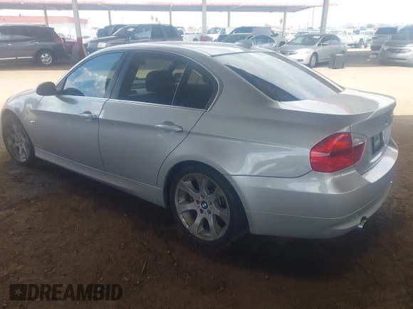 ✅ 2008 BMW 3 Series 335i • VIN: WBAVB73588VH25201 • Lot: 42225439. Listed on IAAI with 152,788 mi. Free auction sales archive from the USA and detailed vehicle history report at DreamBid. Image 3.