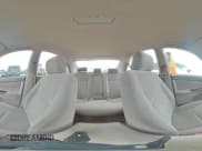 ✅ 2005 Toyota Camry STD • VIN: 4T1BE32K35U047075 • Lot: 72701304. Wystawiony na Copart z przebiegiem 180 134 mil. Bezpłatny archiwum sprzedaży aukcyjnych z USA i szczegółowy raport historii pojazdu na DreamBid. Zdjęcie 12.