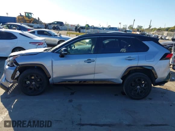 ✅ 2024 Toyota RAV4 Hybrid XSE • VIN: JTME6RFV4RD552652 • Lot: 43454836. Wystawiony na IAAI z przebiegiem 27 233 mil. Bezpłatny archiwum sprzedaży aukcyjnych z USA i szczegółowy raport historii pojazdu na DreamBid. Zdjęcie 14.