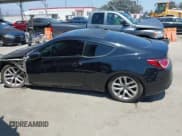 ✅ 2014 Hyundai Genesis Coupe 2.0T • VIN: KMHHT6KD9EU115057 • Lot: 42609807. Wystawiony na IAAI z przebiegiem 73 207 mil. Bezpłatny archiwum sprzedaży aukcyjnych z USA i szczegółowy raport historii pojazdu na DreamBid. Zdjęcie 13.