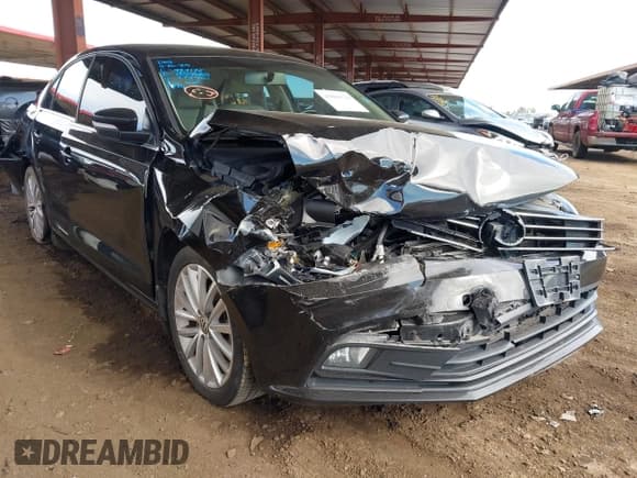 ✅ 2015 Volkswagen Jetta SE • VIN: 3VWD17AJ2FM273961 • Лот: 43804724. Опубликован ранее на IAAI с пробегом 155 447 миль. Бесплатный доступ к архиву аукционных продаж из США и подробный отчёт об истории автомобиля на DreamBid. Изображение 1.