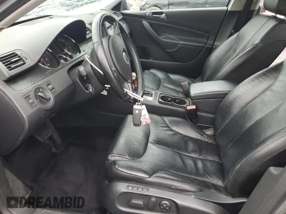 ✅ 2006 Volkswagen Passat 3.6L V6 • VIN: WVWEU73C36P080807 • Lot: 61344235. Listed on Copart with 119,721 mi. Free auction sales archive from the USA and detailed vehicle history report at DreamBid. Image 7.