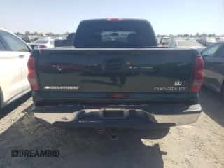 2005 Chevrolet Silverado 1500 LS z VIN 2GCEC13T151384441, wystawiony jako Copart lot #69667094 z przebiegiem 233 193 mil mil oraz Szkoda całkowita • Salvage title. Historia ofert i sprzedaży dostępna na DreamBid. Obrazek 6.